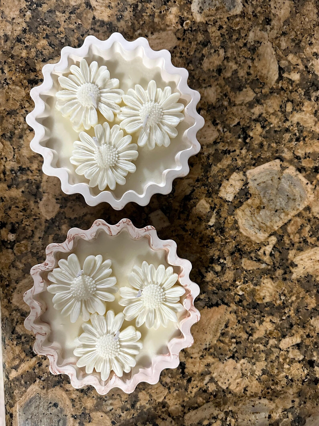 Daisy Flower Candle in Reusable Trinket Dish, Vanilla Soy Wax, Keepsake Jewelry Holder